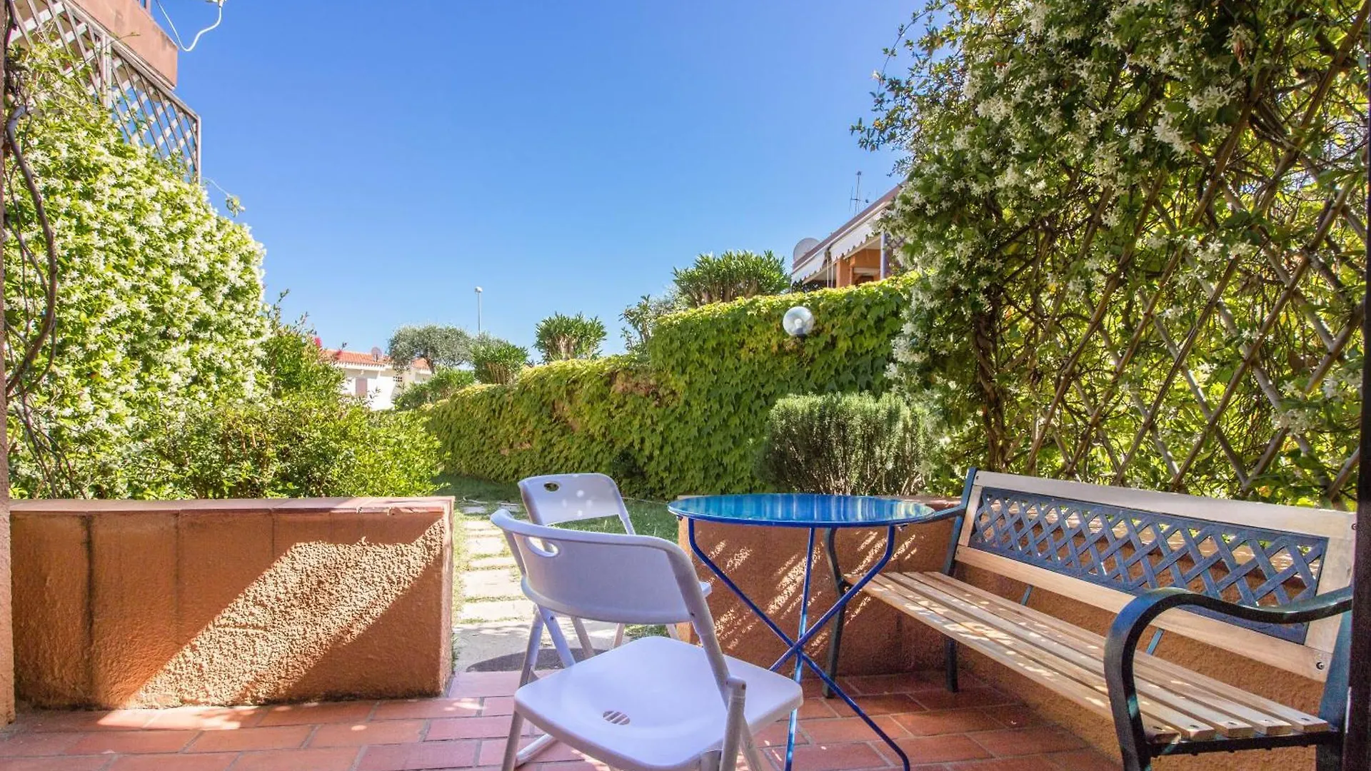 Casa Esmeralda Near The Sea With Patio! Cannigione Apartament